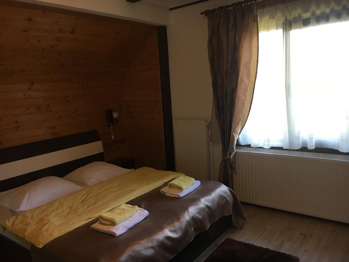 Pensiunea Esenzza Bran  Exterior foto