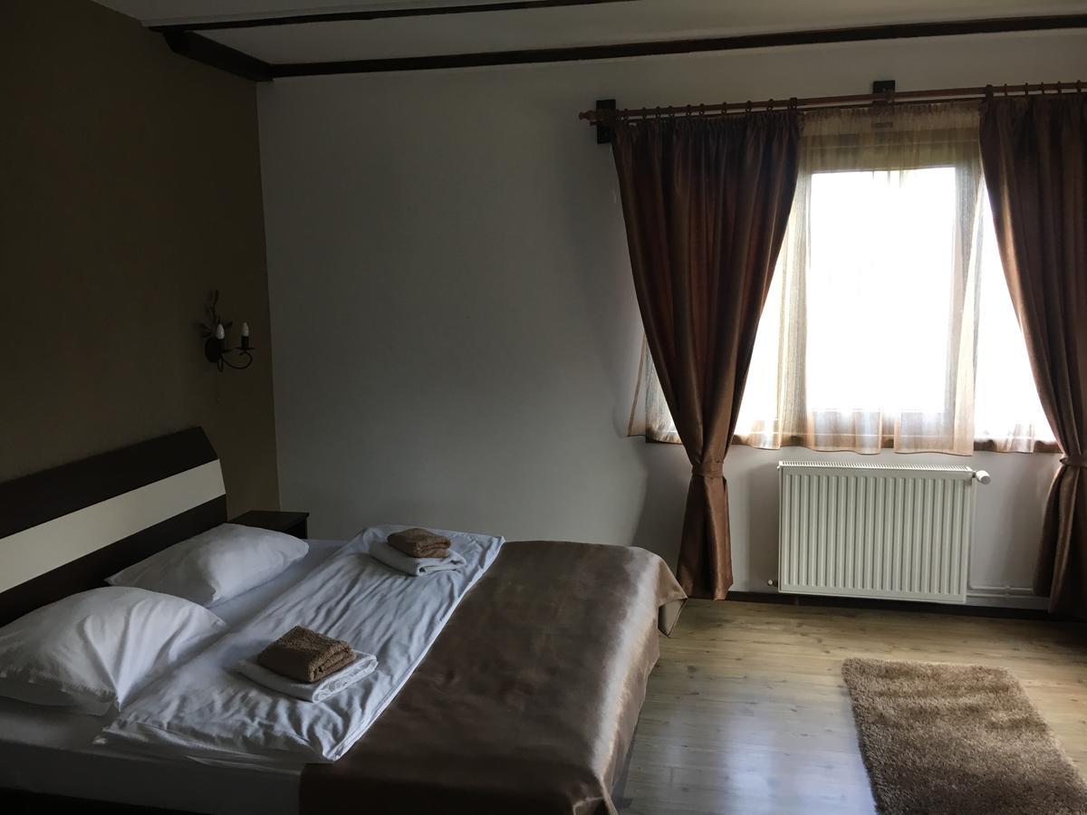 Pensiunea Esenzza Bran  Exterior foto